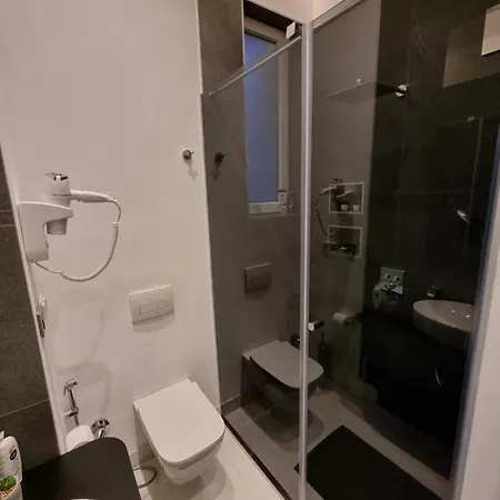Unique And Luxury Apartment Sarajevo With Balcony Buitenkant foto
