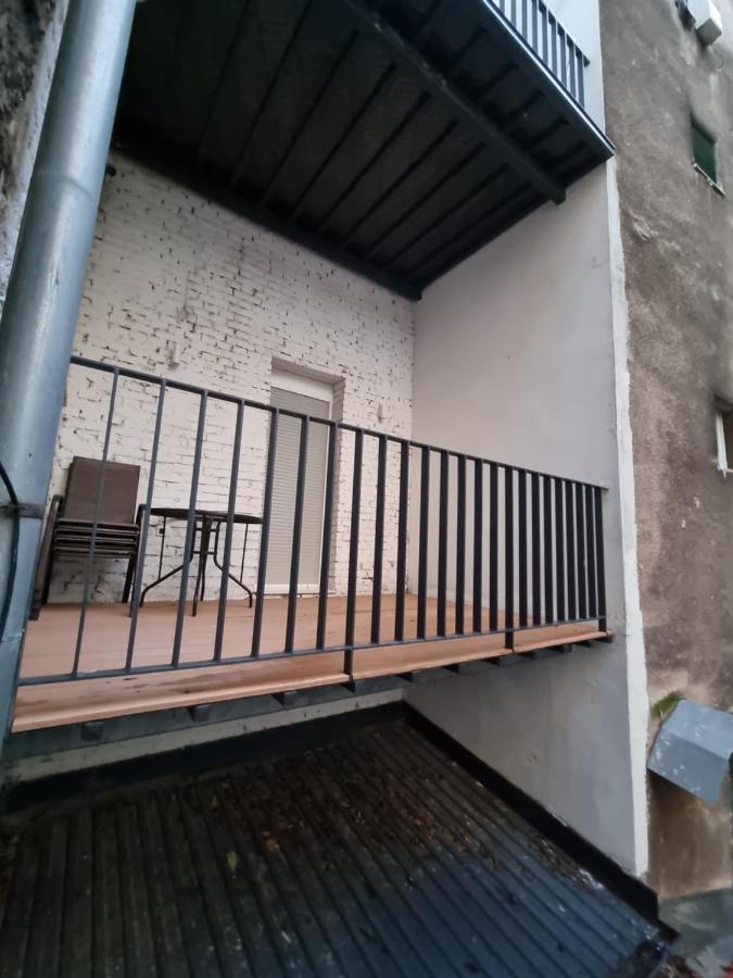 Apartment Unique And Luxury With Balcony *